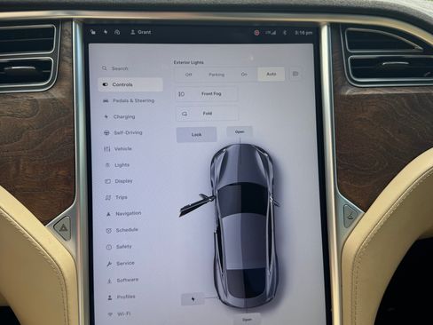 Used 2016 Tesla Model S 60D AWD/4WD image 22