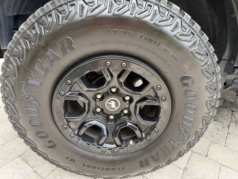 Used 2024 Ford Bronco Wildtrak AWD/4WD image 11