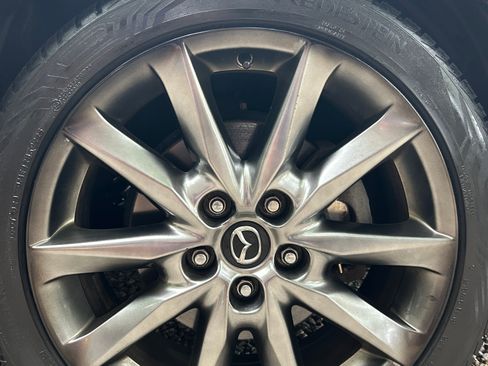 Used 2018 MAZDA MAZDA3 Grand Touring w/ Premium Equipment Package FWD image 13