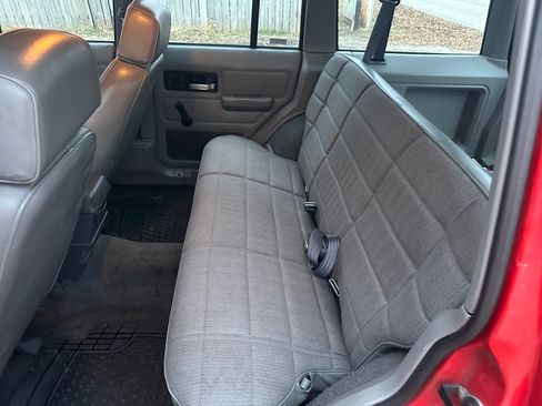 Used 1993 Jeep Cherokee Sport image 9