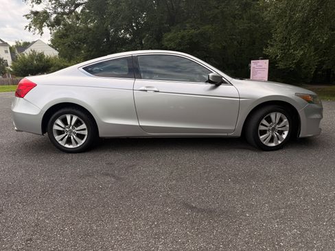 Used 2011 Honda Accord EX-L image 10