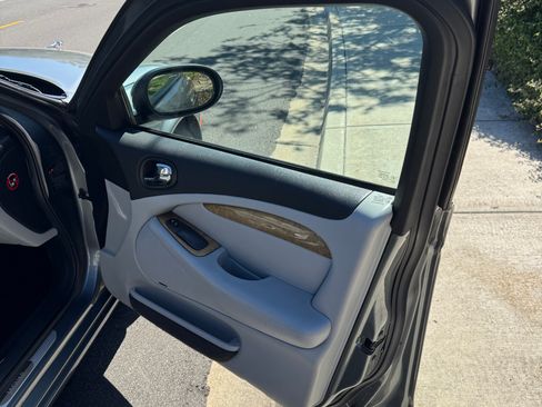 Used 2005 Jaguar S-TYPE R image 14