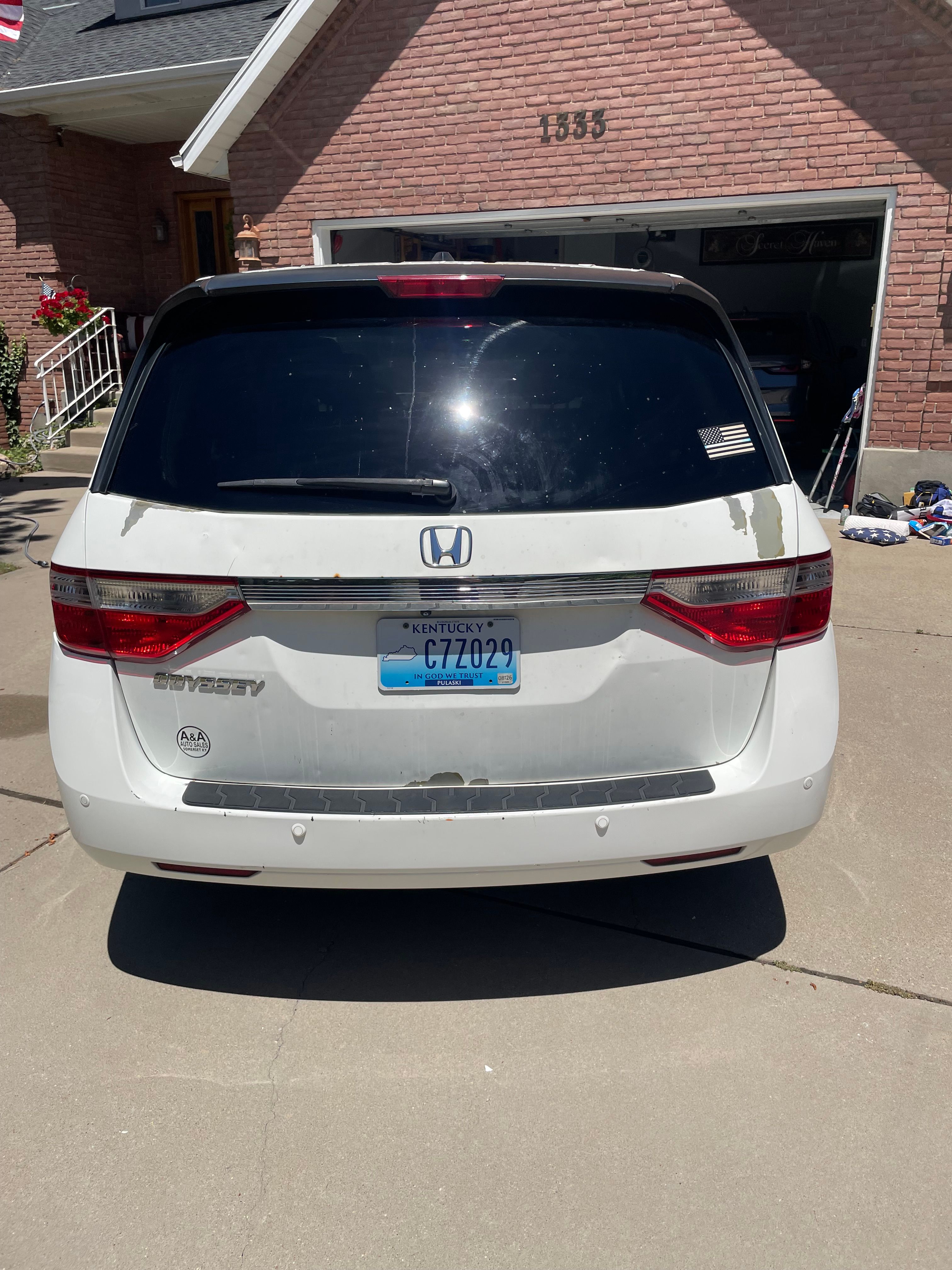 Used 2011 Honda Odyssey EX-L image 2