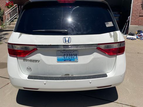 Used 2011 Honda Odyssey EX-L image 2