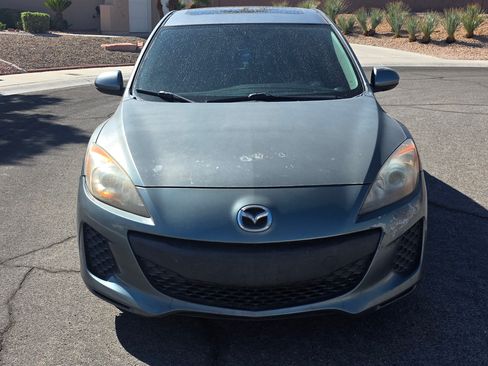 Used 2012 MAZDA MAZDA3 i Grand Touring image 2