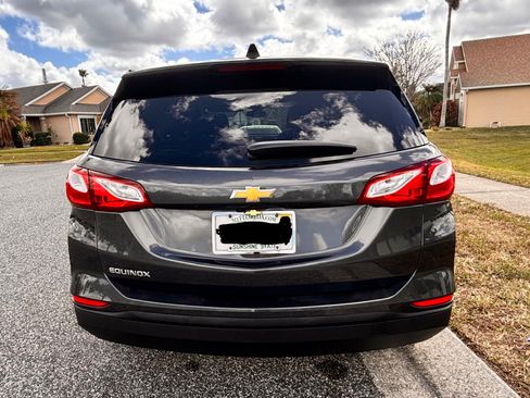 Used 2020 Chevrolet Equinox LS w/ LS Convenience Package image 8