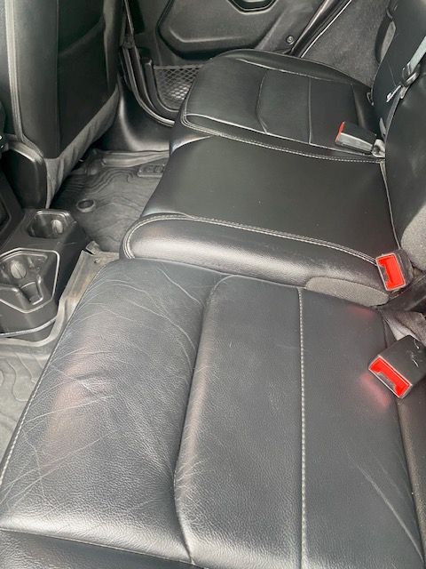 Used 2020 Jeep Wrangler Unlimited Sahara AWD/4WD image 21