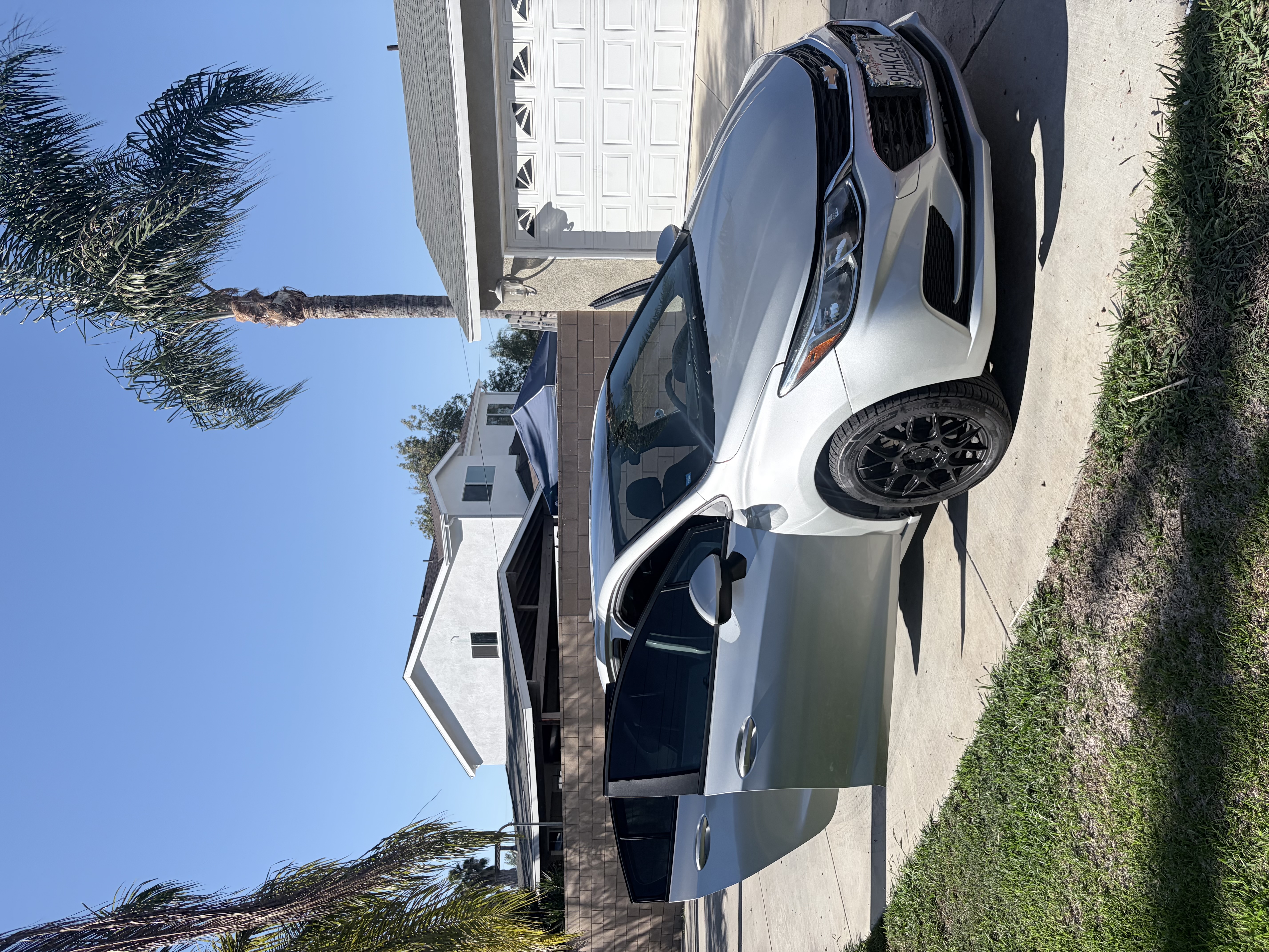 Used 2018 Chevrolet Cruze LS FWD image 9