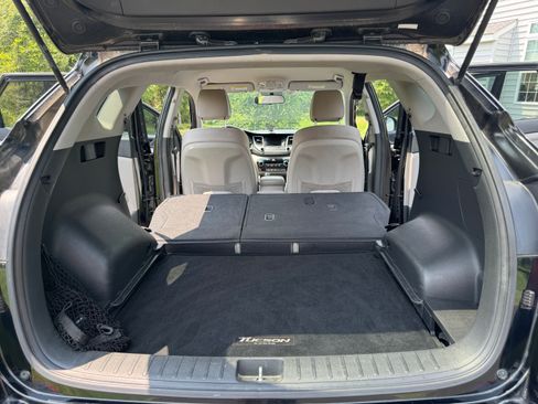 Used 2017 Hyundai Tucson SE w/ Cargo Package FWD image 18