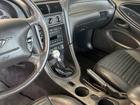 Used 2003 Ford Mustang Mach 1 RWD image 29