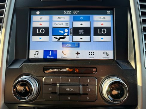 Used 2016 Ford F150 Lariat w/ Equipment Group 502A Luxury AWD/4WD image 24