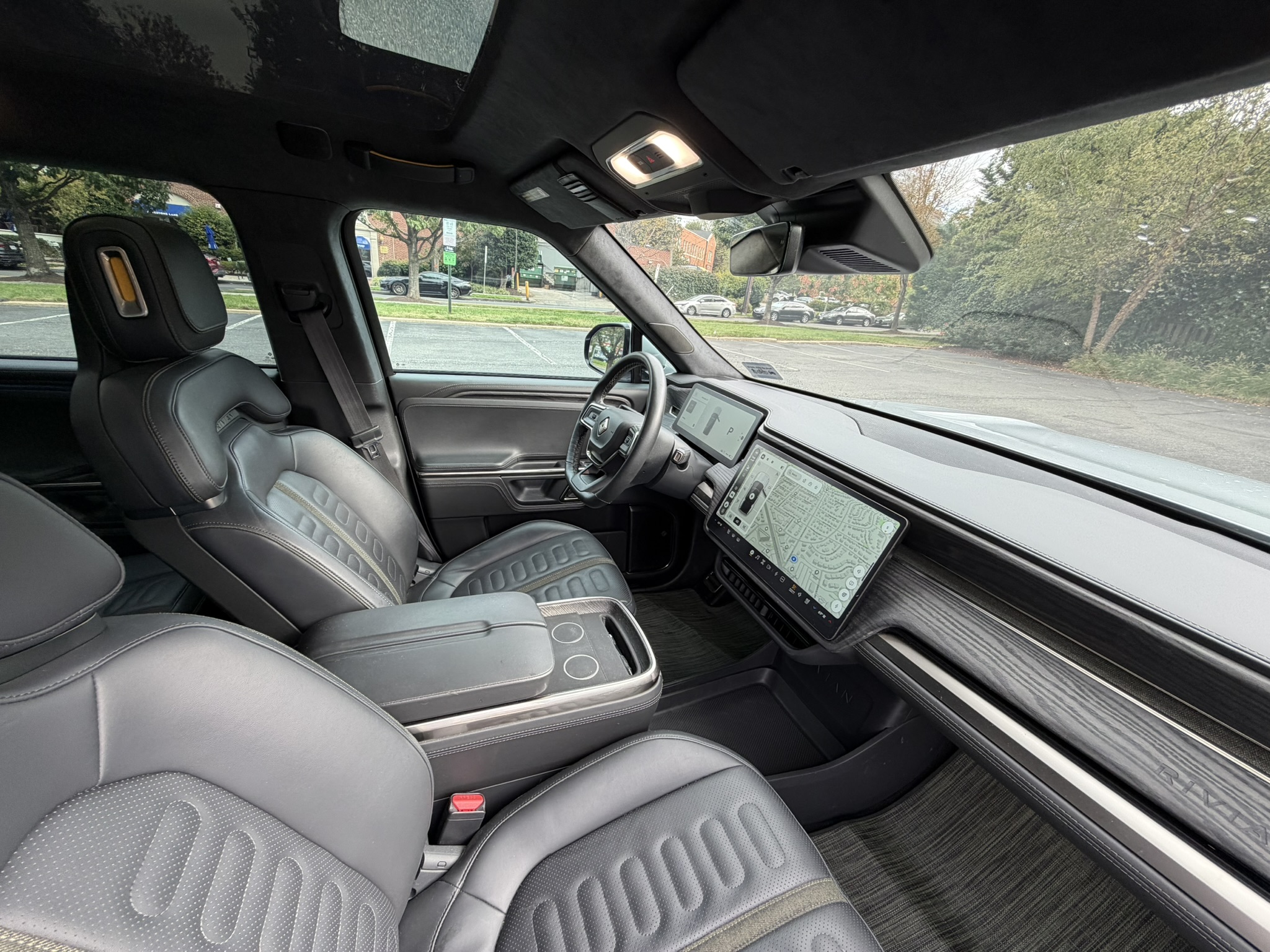 Used 2023 Rivian R1S Adventure Quad AWD/4WD image 11