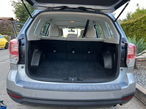 Used 2018 Subaru Forester 2.5i w/ Alloy Wheel Package image 15