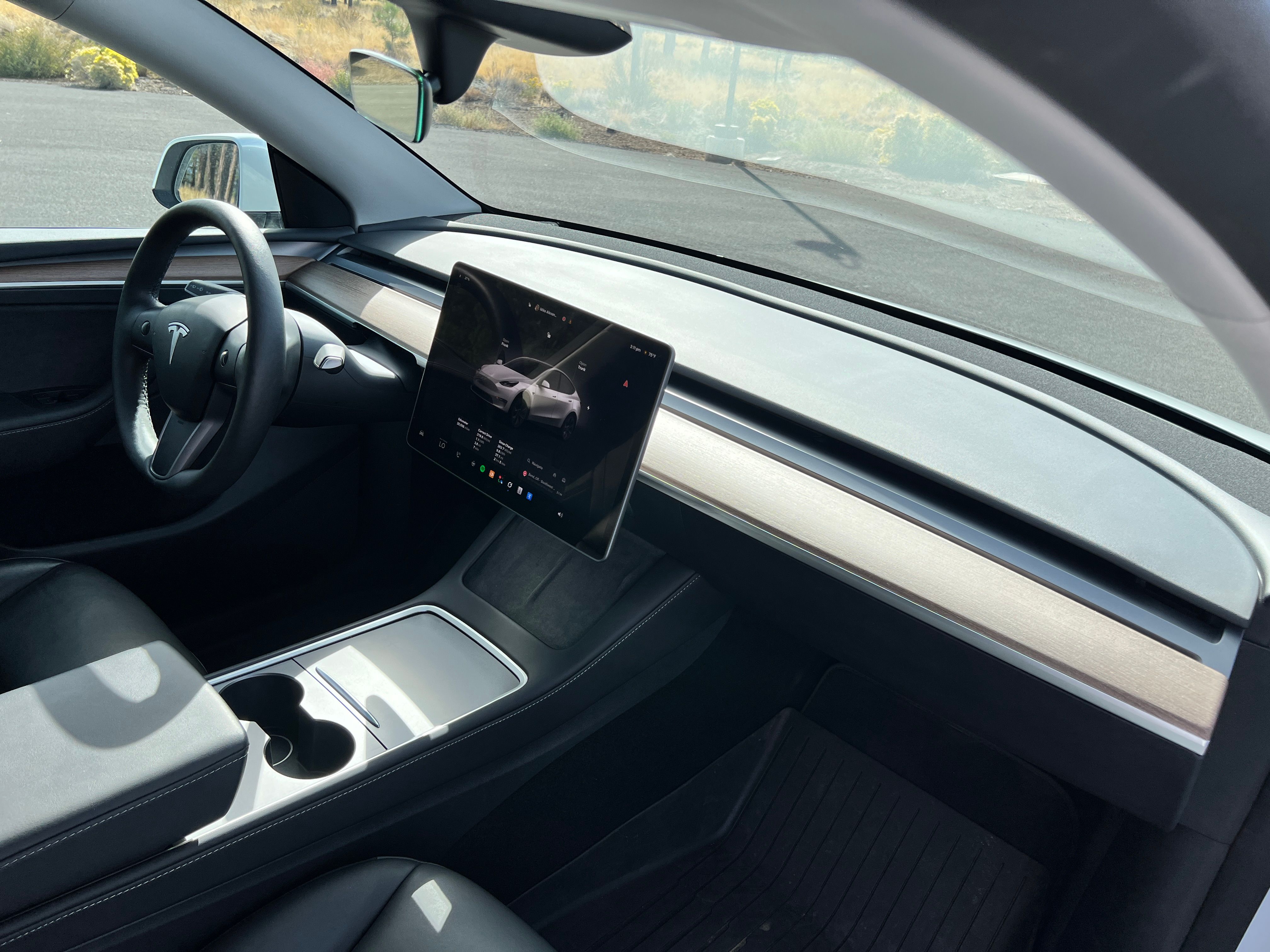 Used 2024 Tesla Model Y Long Range AWD/4WD image 17
