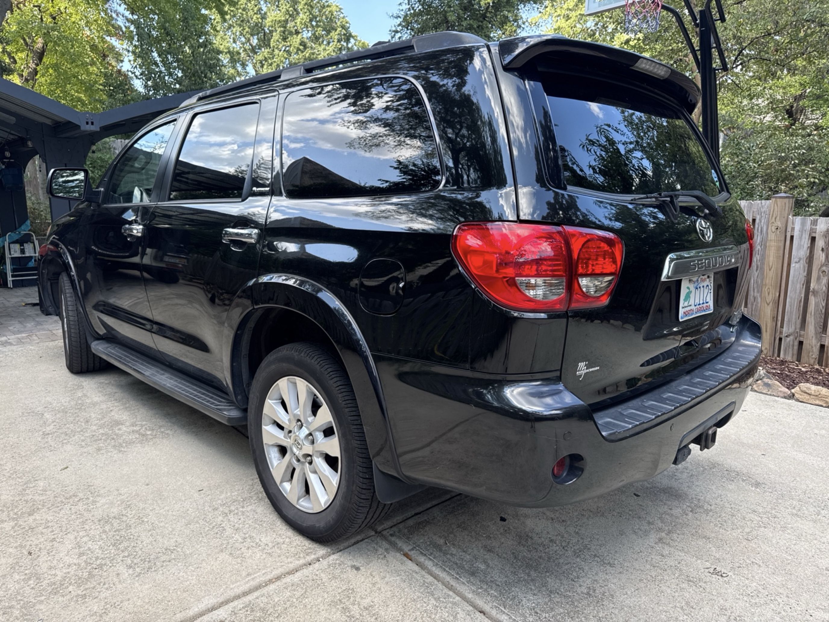 Used 2017 Toyota Sequoia Platinum AWD/4WD image 5