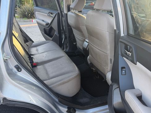 Used 2014 Subaru Forester 2.5i Limited w/ Popular Package #2 image 8