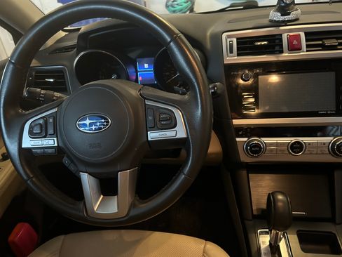 Used 2016 Subaru Legacy 2.5i Limited image 9