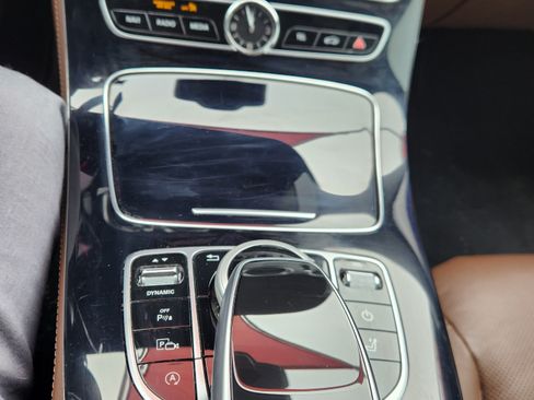 Used 2017 Mercedes-Benz E 400 4MATIC Wagon image 15