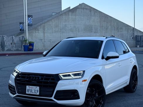 Used 2018 Audi Q5 Prestige w/ Prestige Package image 6
