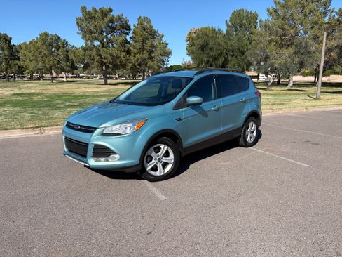 Used 2013 Ford Escape SE image 1