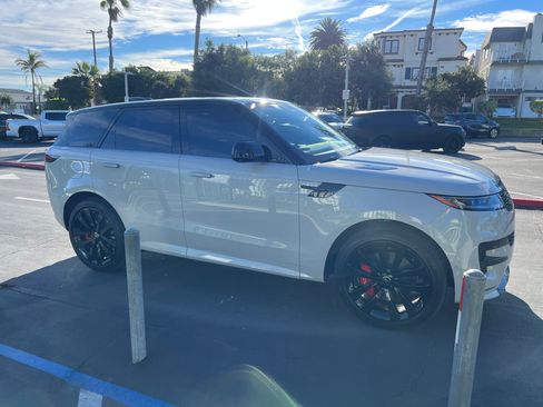 Used 2025 Land Rover Range Rover Sport Dynamic SE image 6