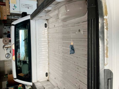 Used 2017 Ford F150 XL w/ Equipment Group 101A Mid image 4