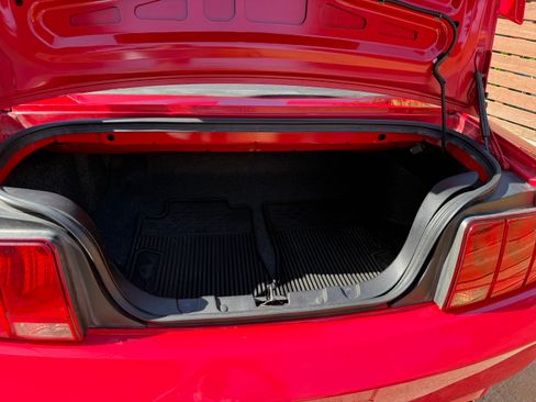 Used 2006 Ford Mustang GT Premium RWD image 17