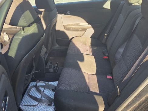 Used 2010 Chevrolet Malibu LT w/ Power Convenience Package image 9