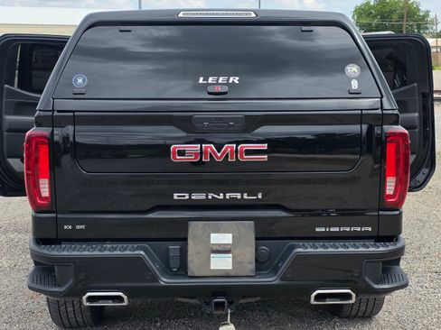 Used 2022 GMC Sierra 1500 Denali w/ Denali Reserve Package AWD/4WD image 12
