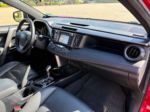 Used 2016 Toyota RAV4 SE AWD/4WD image 17