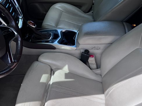Used 2015 Cadillac SRX Luxury w/ Driver Awareness Package FWD image 19