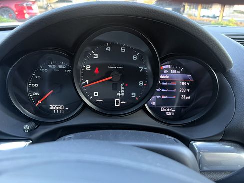 Used 2014 Porsche Cayman RWD image 12