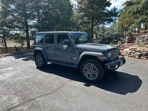 Used 2023 Jeep Wrangler Unlimited Sahara w/ Cold Weather Group AWD/4WD image 1