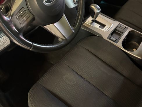 Used 2011 Subaru Outback 2.5i Premium image 19