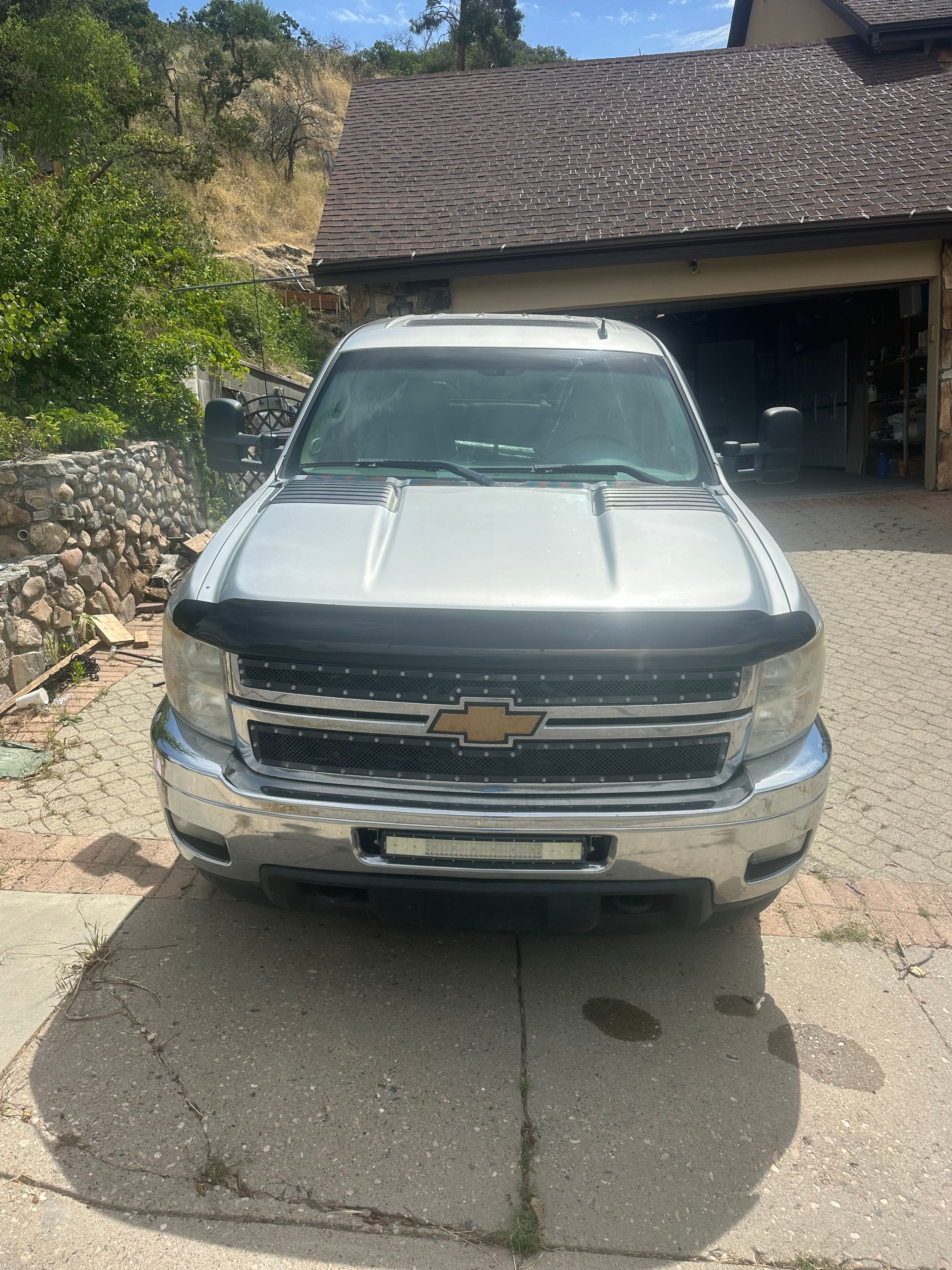 Used 2011 Chevrolet Silverado 2500 LTZ w/ LTZ Plus Package AWD/4WD image 1