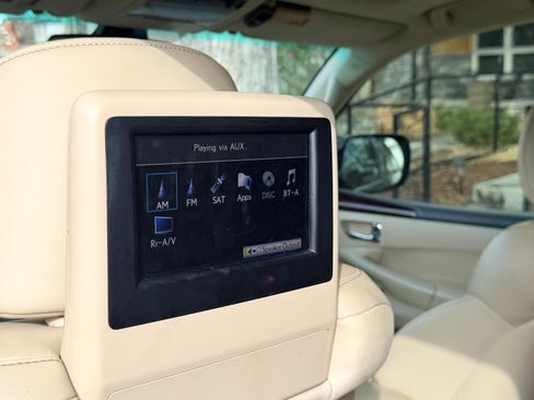 Used 2014 Lexus LX 570 4WD image 16