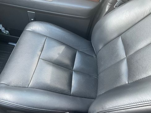 Used 2014 Lincoln Navigator 4WD image 12