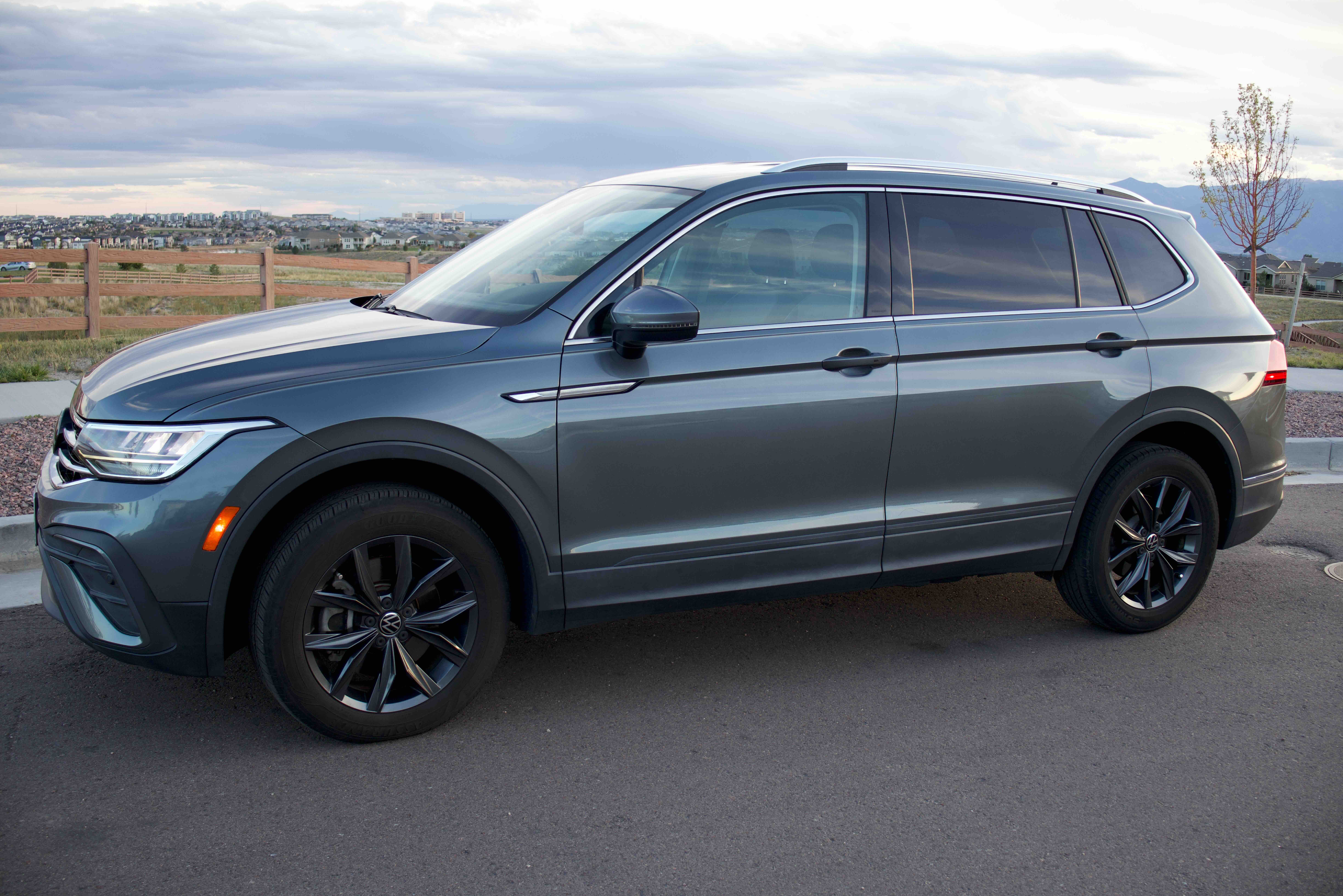 Used 2023 Volkswagen Tiguan SE FWD image 20