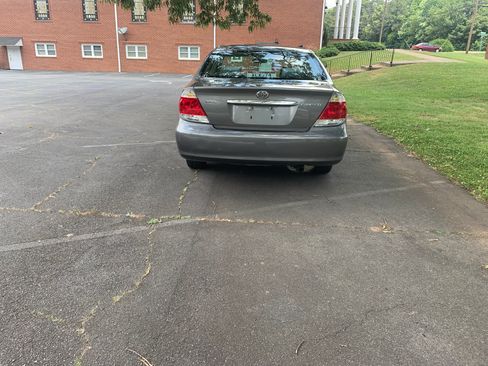 Used 2006 Toyota Camry LE image 5
