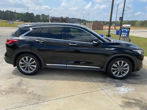 Used 2019 INFINITI QX50 Luxe w/ Navigation Package image 2