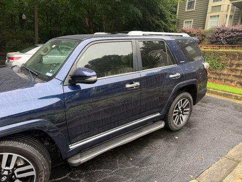 Used 2015 Toyota 4Runner Limited AWD/4WD image 2