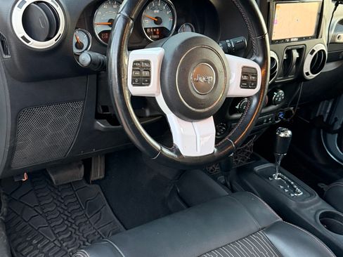 Used 2012 Jeep Wrangler Sahara image 4