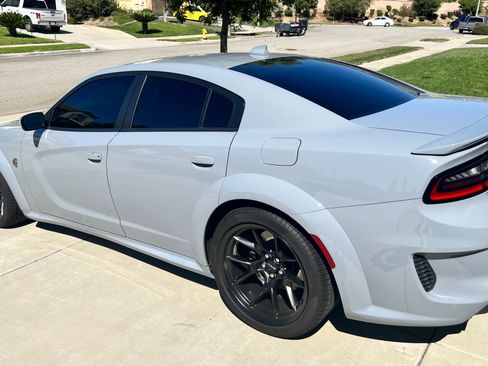 Used 2021 Dodge Charger SRT Hellcat RWD image 5