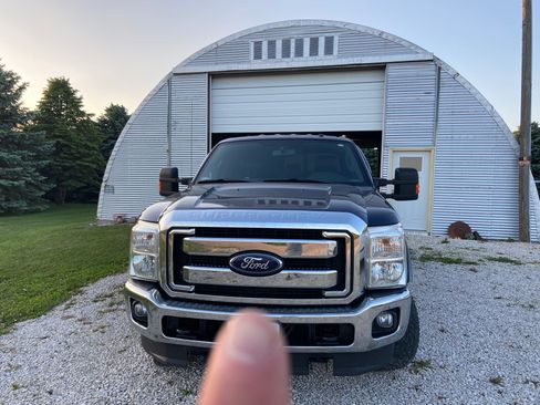 Used 2012 Ford F350 Lariat w/ Lariat Interior Pkg image 9