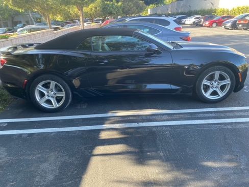 Used 2020 Chevrolet Camaro LT RWD image 17