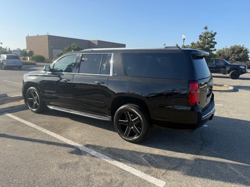 Used 2016 Chevrolet Suburban LTZ RWD image 28