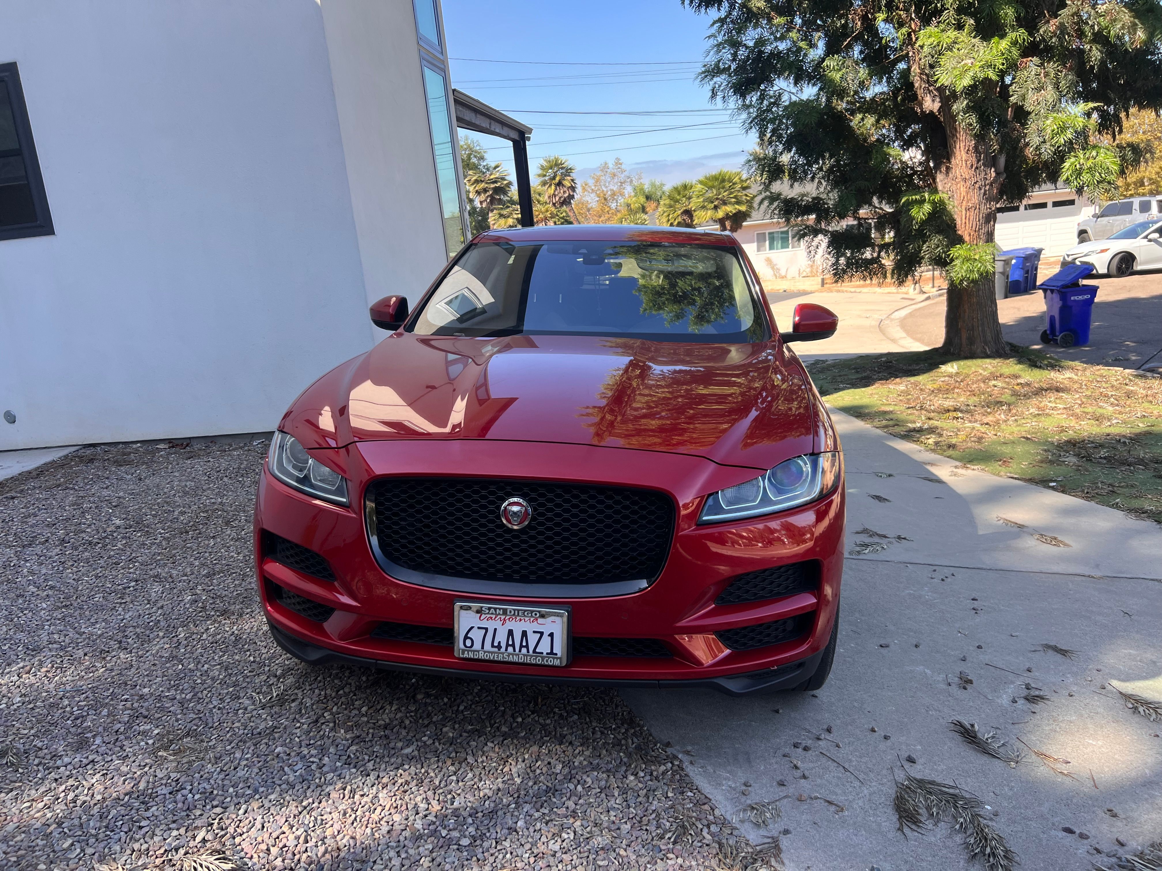 Used 2020 Jaguar F-PACE Premium AWD/4WD image 2