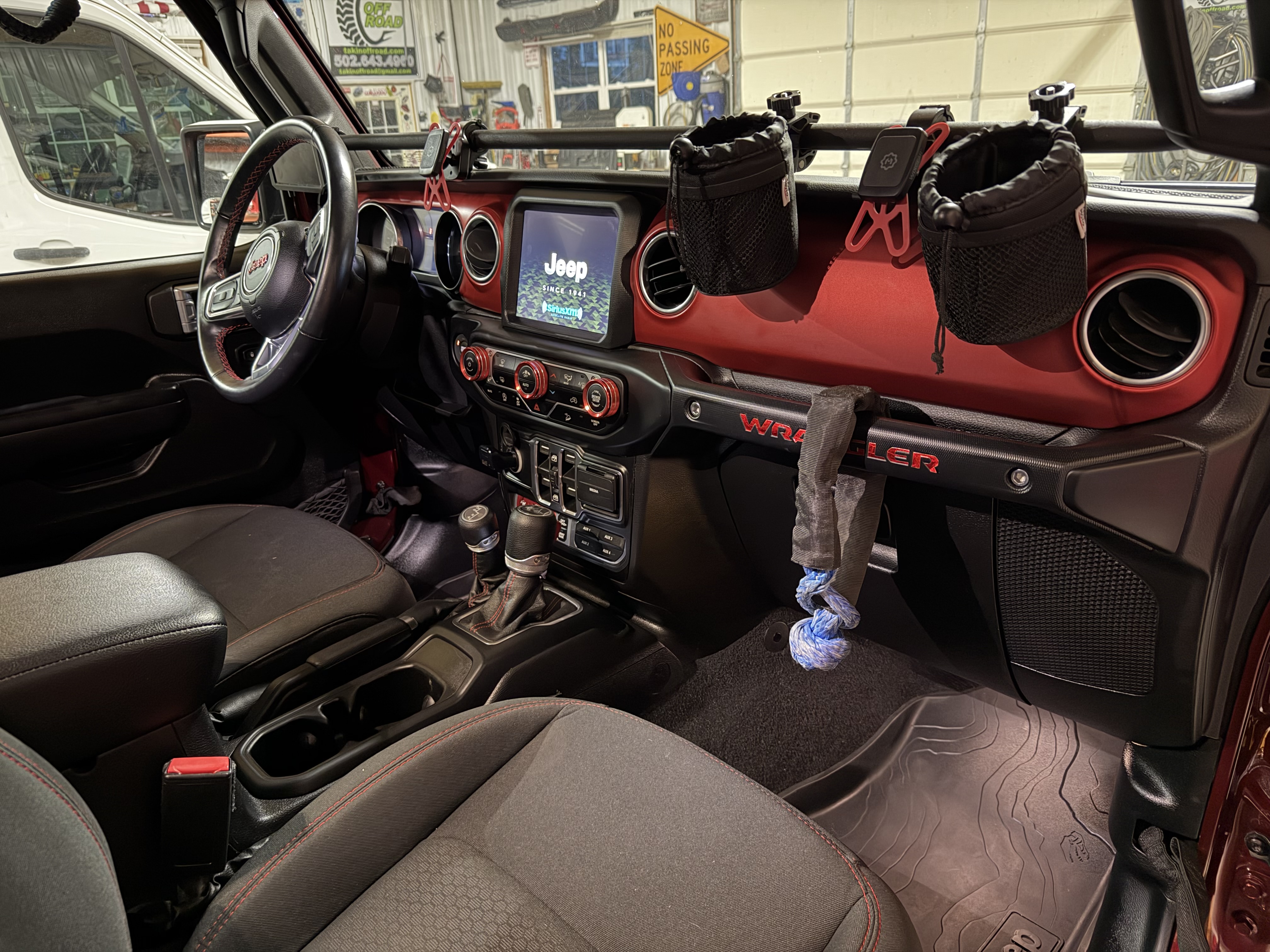 Used 2021 Jeep Wrangler Unlimited Rubicon AWD/4WD image 10