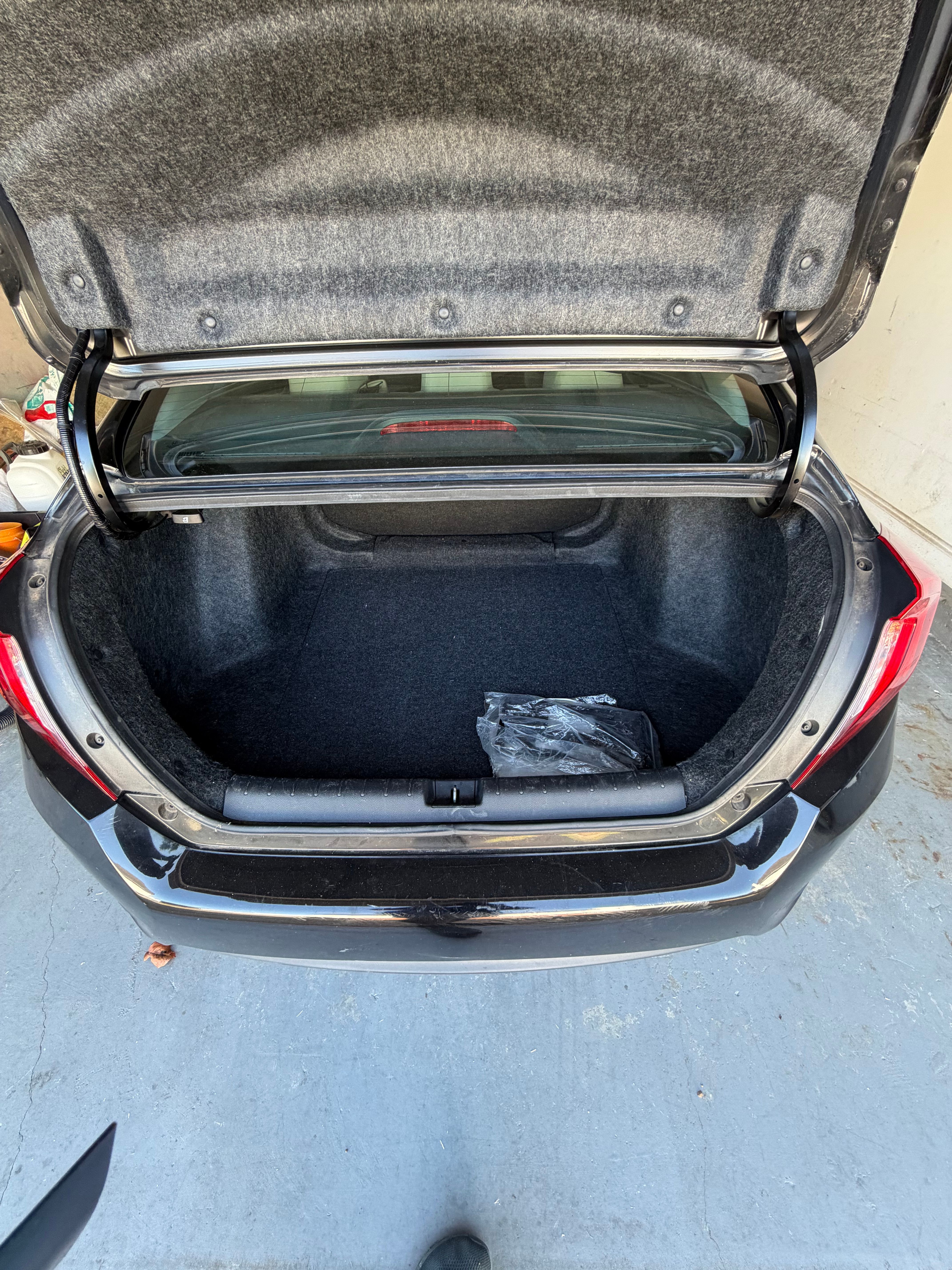 Used 2018 Honda Civic LX image 9