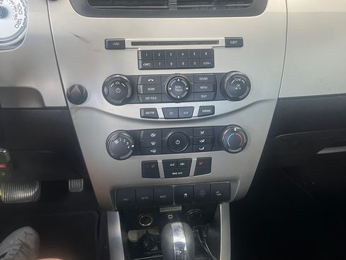Used 2011 Ford Focus SEL w/ 301A Rapid Spec Order Code FWD image 14
